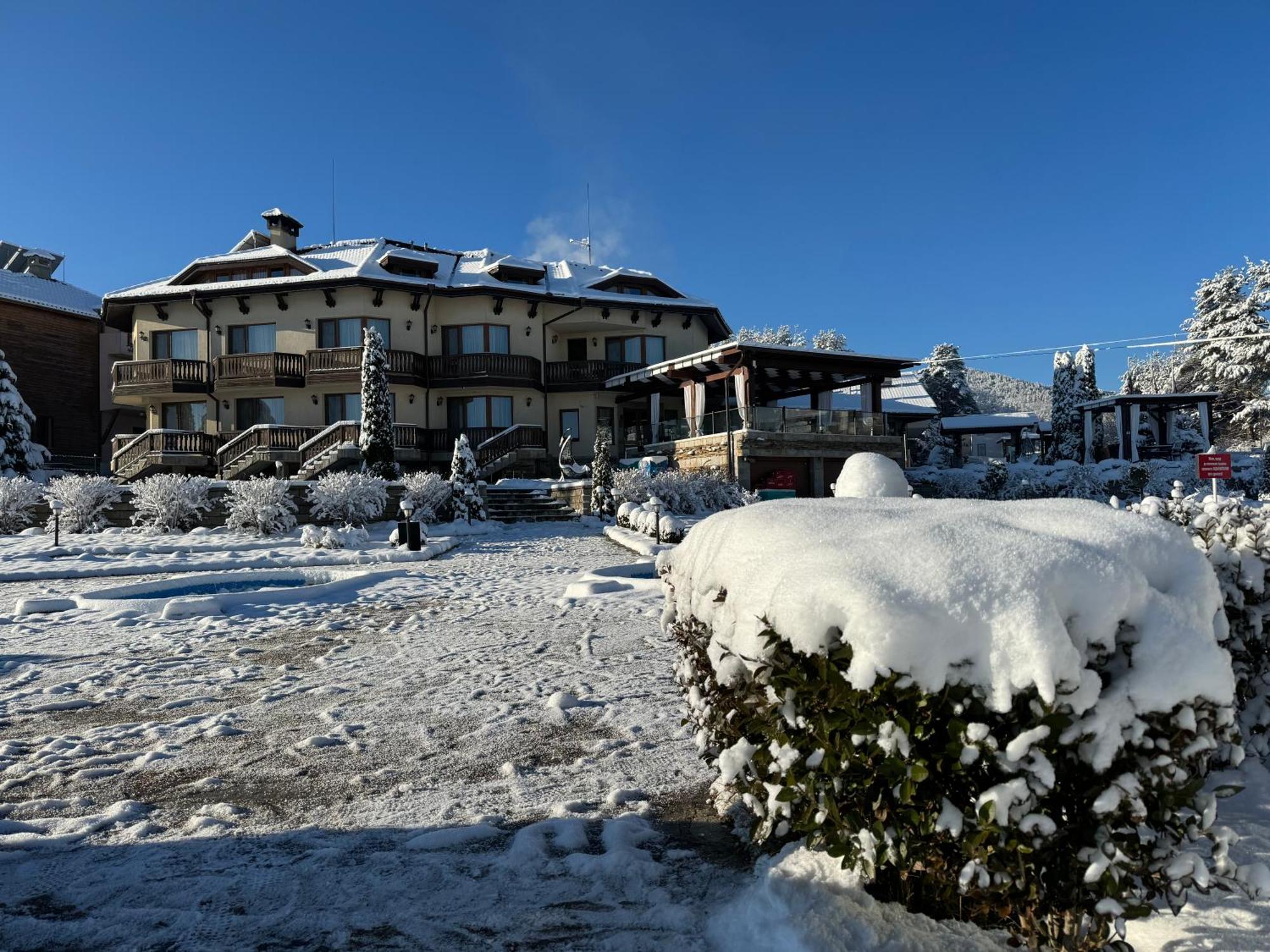 Family Hotel Eterno Tsigov Chark Buitenkant foto