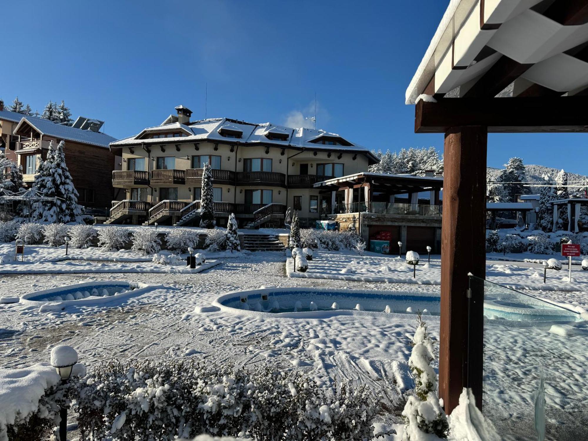 Family Hotel Eterno Tsigov Chark Buitenkant foto