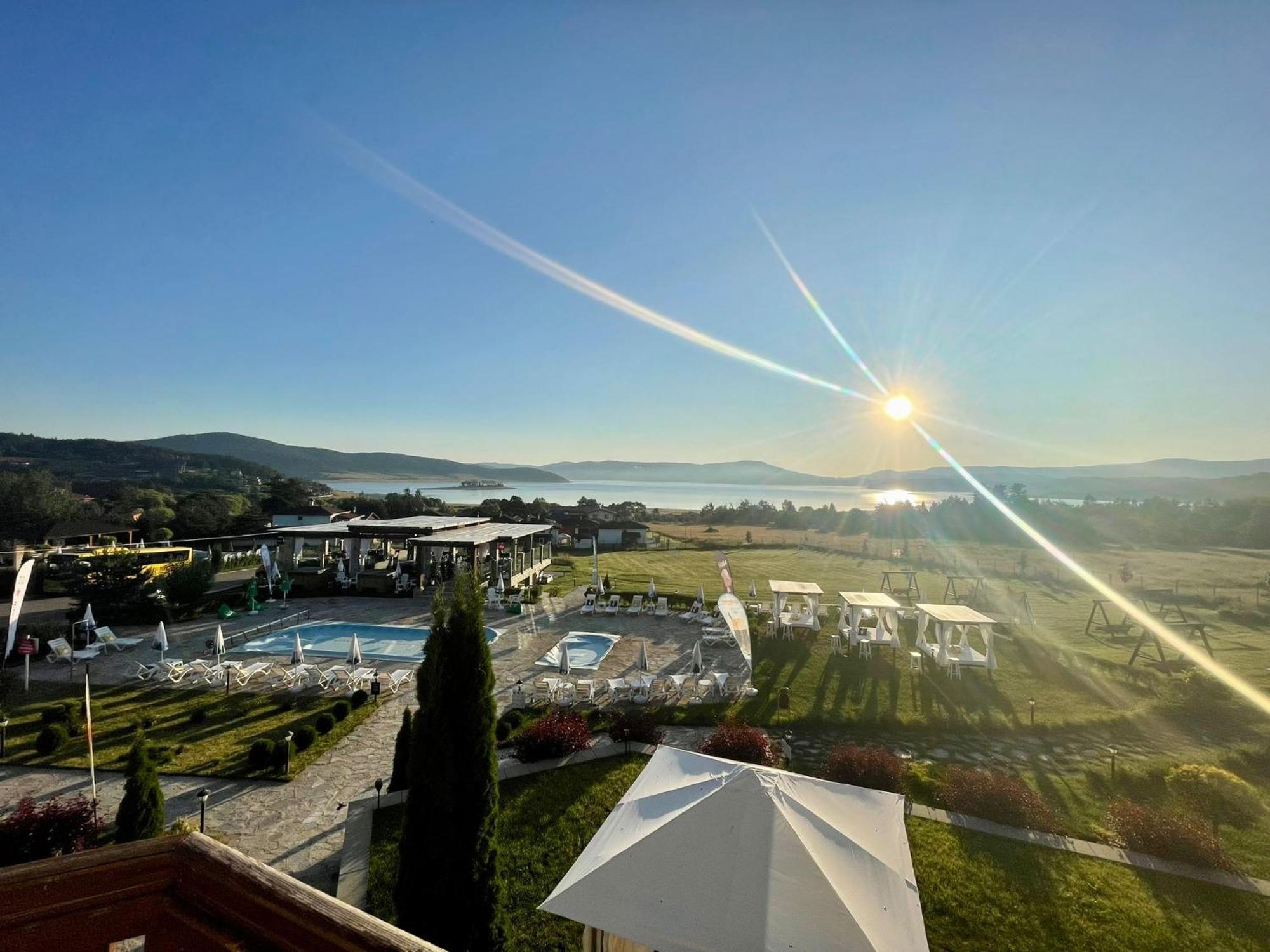 Family Hotel Eterno Tsigov Chark Buitenkant foto