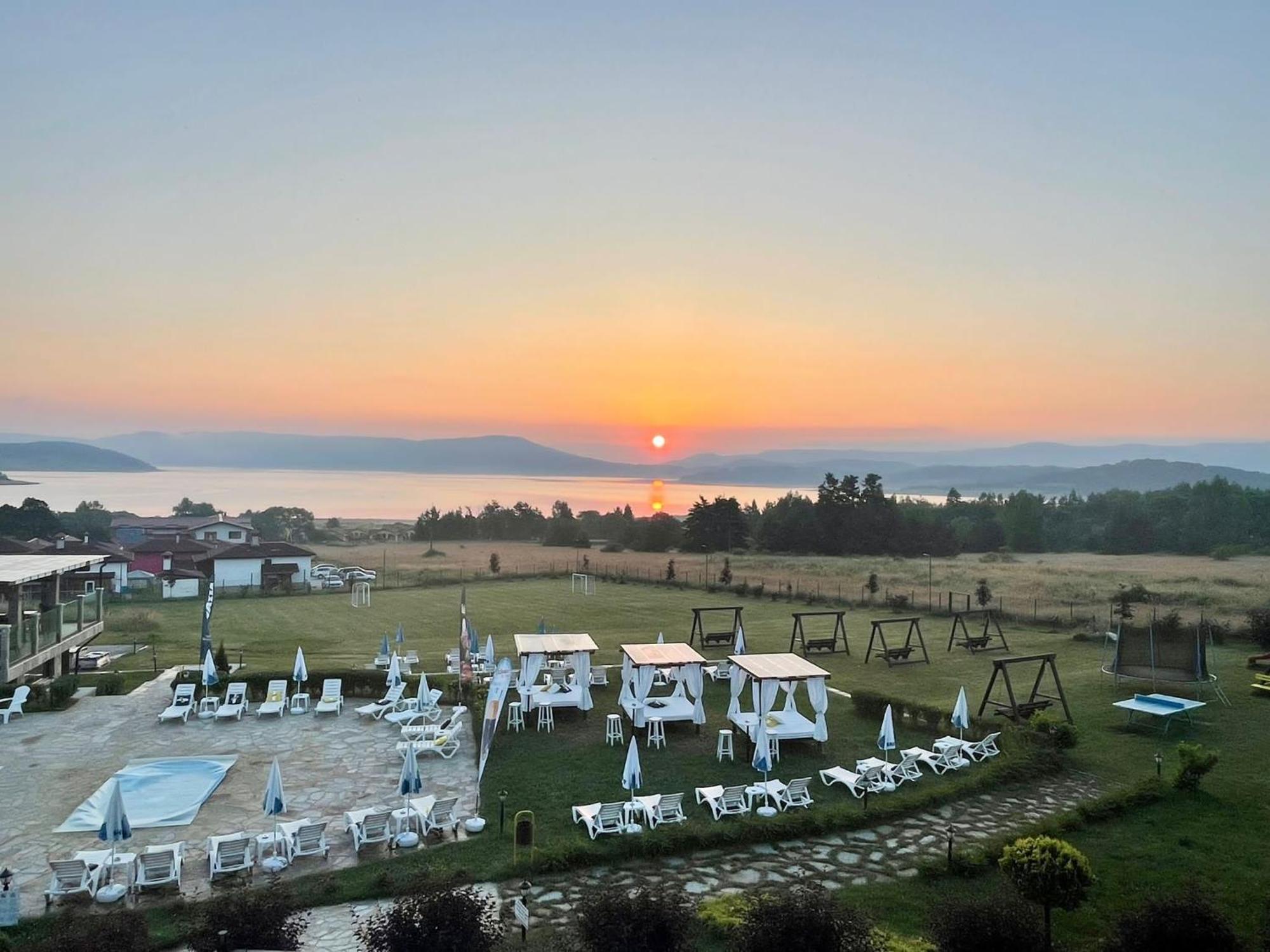 Family Hotel Eterno Tsigov Chark Buitenkant foto