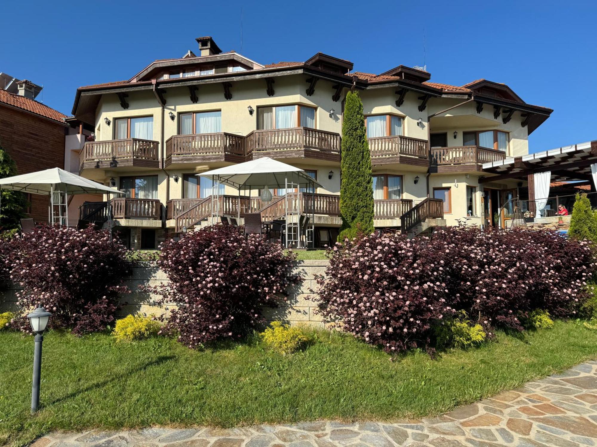 Family Hotel Eterno Tsigov Chark Buitenkant foto
